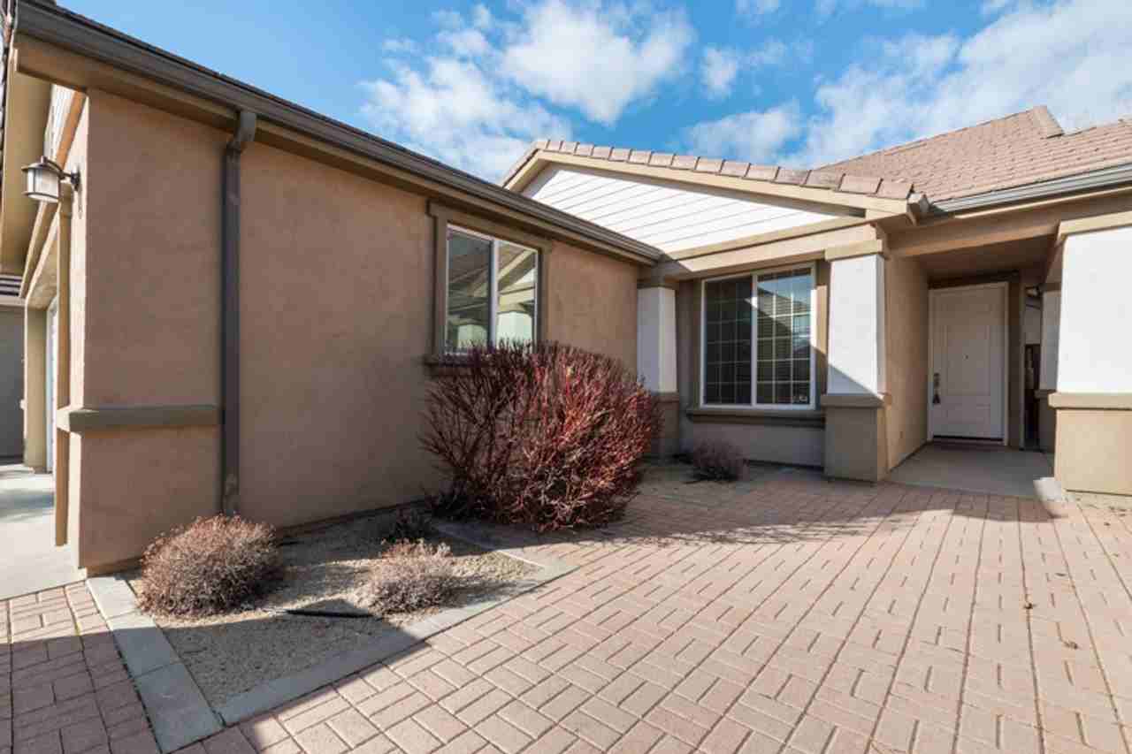 9145 Spruce Creek Ct - Photo 2 of 14