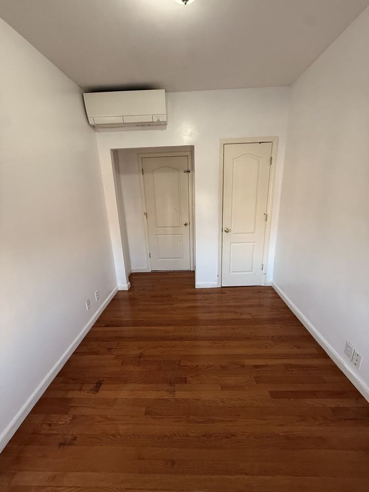 1784 Stillwell Avenue #2f - Photo 3 of 14