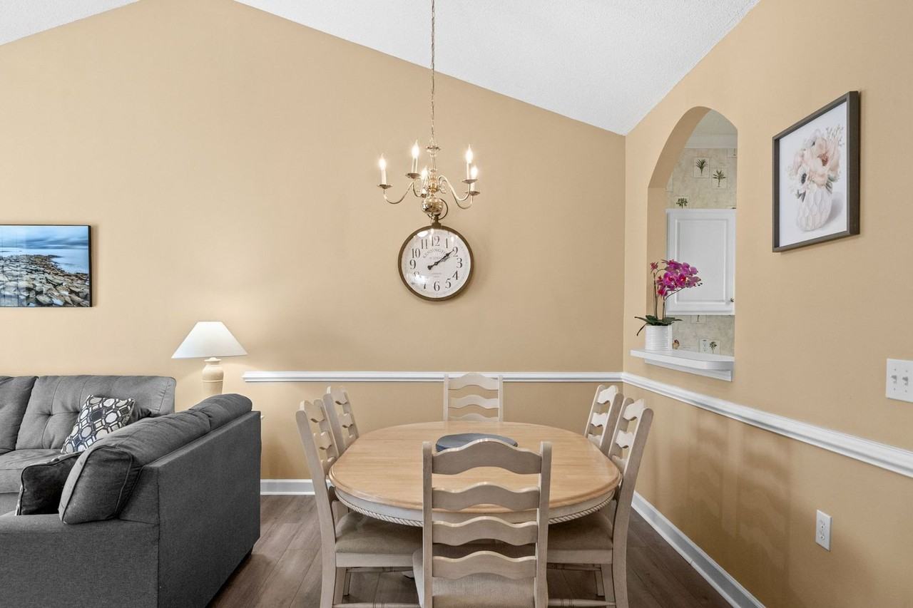 6015 Catalina Dr - Photo 7 of 50