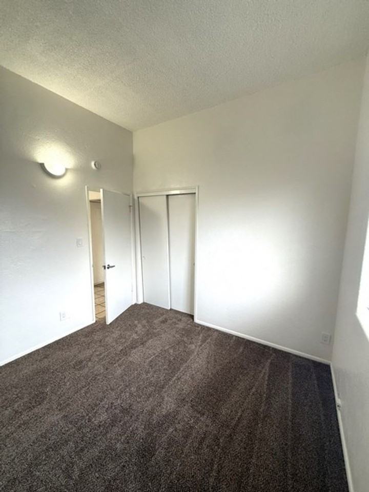 4522 11th St #4526D - Photo 3 of 6