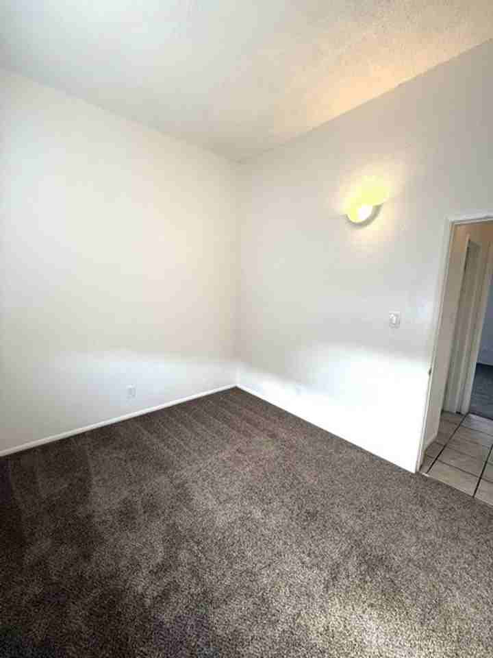 4522 11th St #4526D - Photo 5 of 6