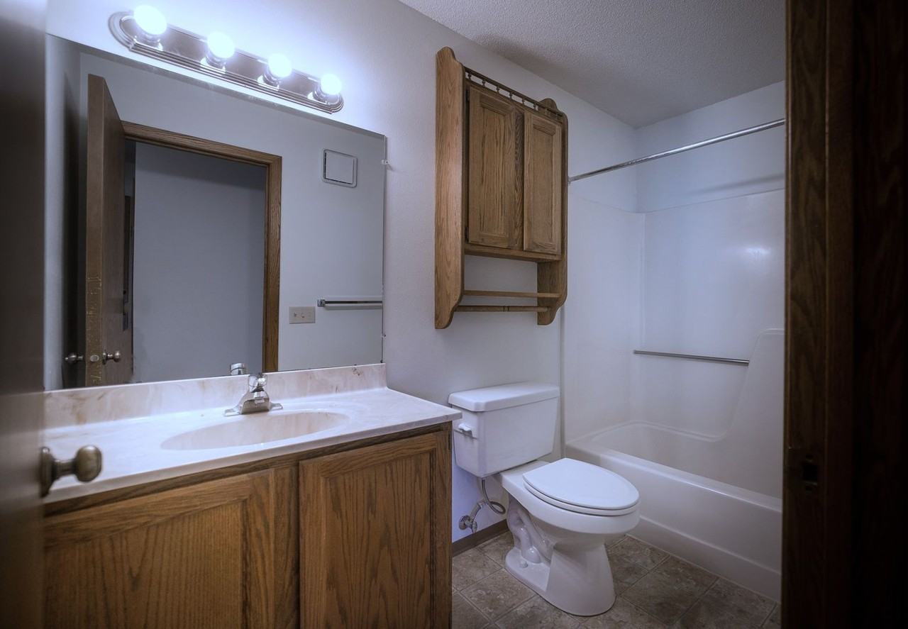 2809 W 33rd St - Photo 6 of 7