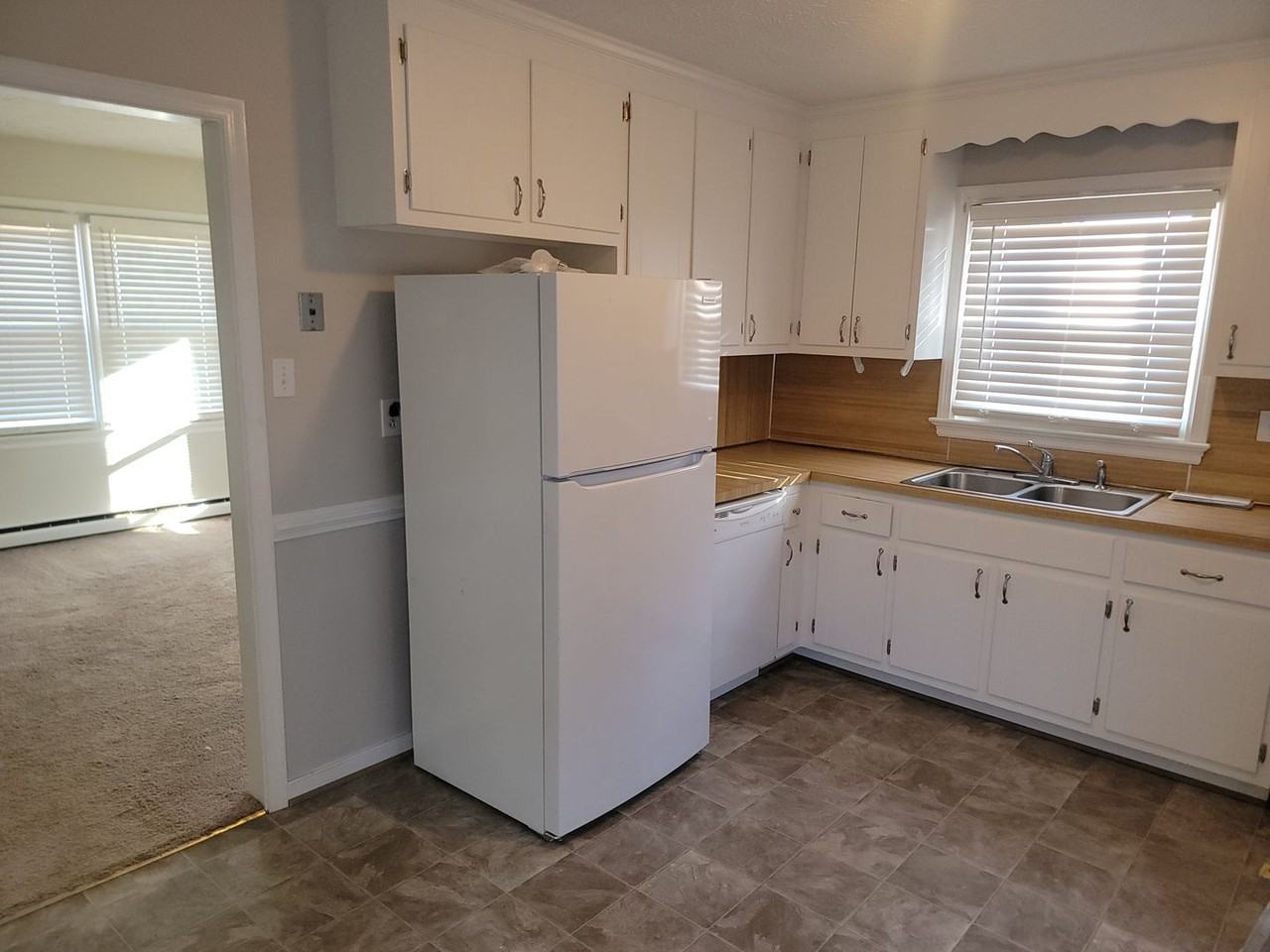 8345 Raven Run Dr - Photo 5 of 7