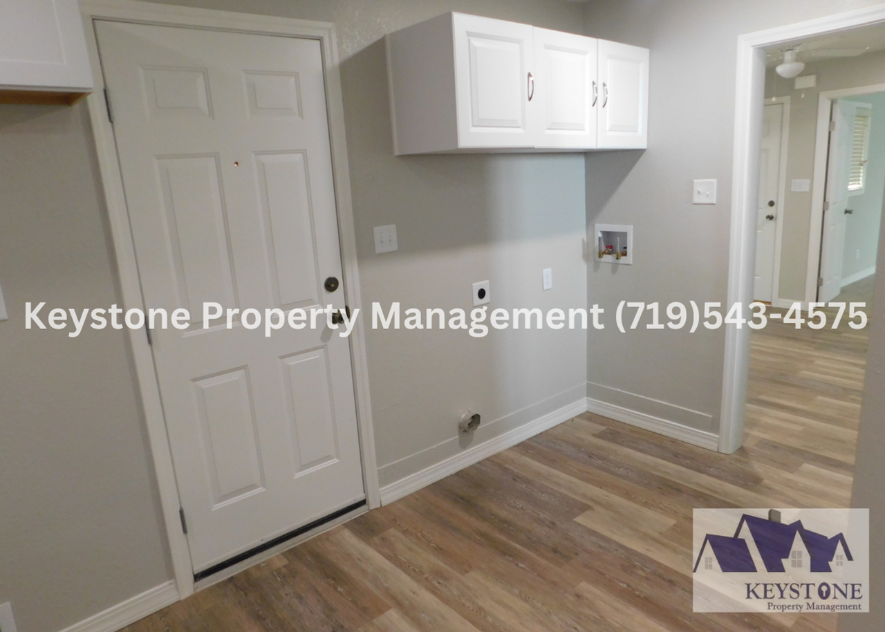 1410 Spruce St - Photo 6 of 16