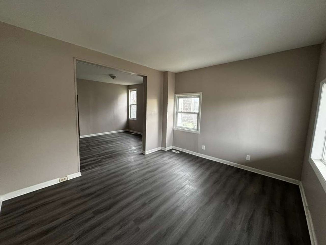 2708 Rueckert Ave - Photo 2 of 17