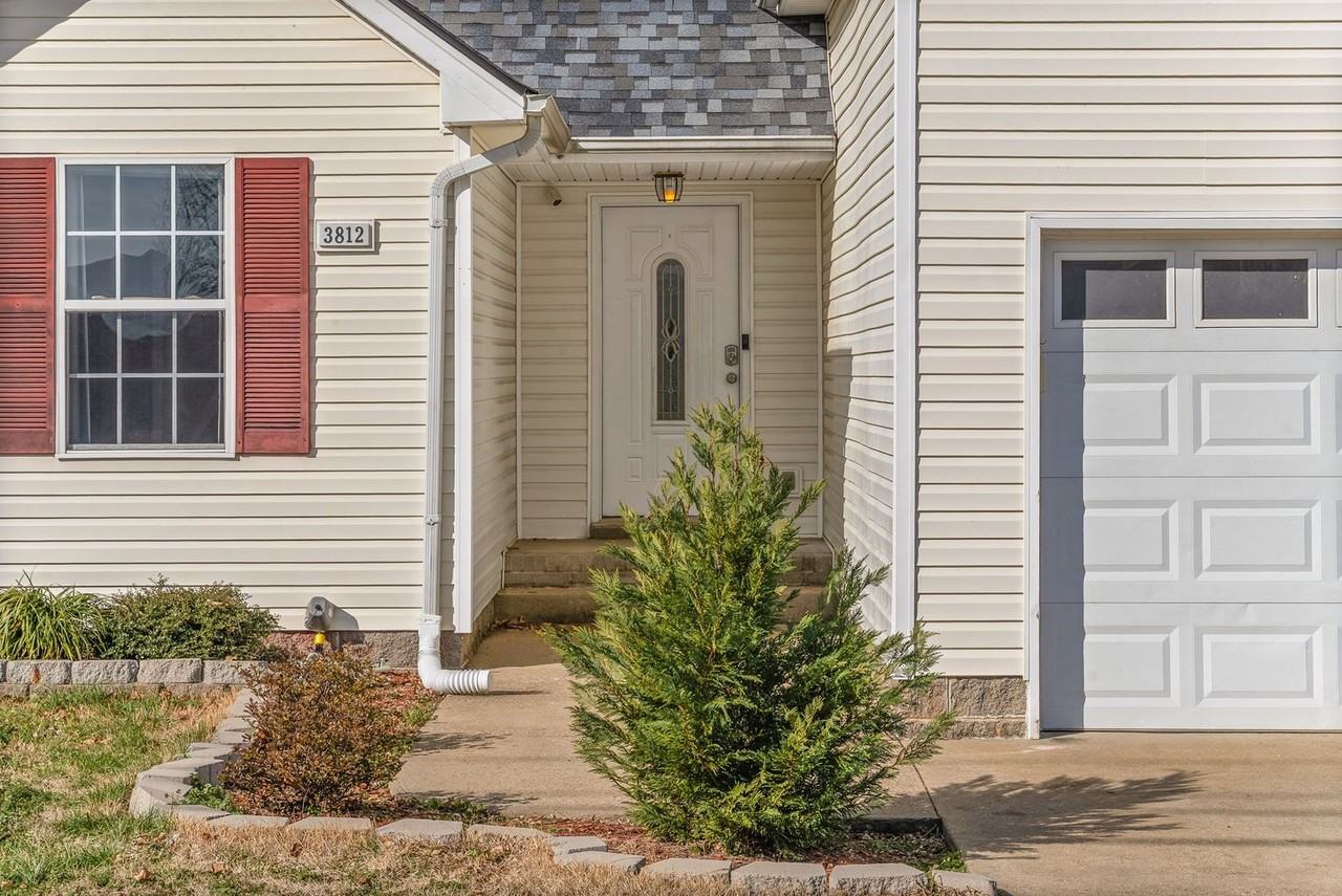 3812 Man O War Blvd - Photo 3 of 28