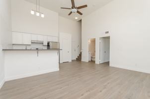 featured image of 321 S Berendo St