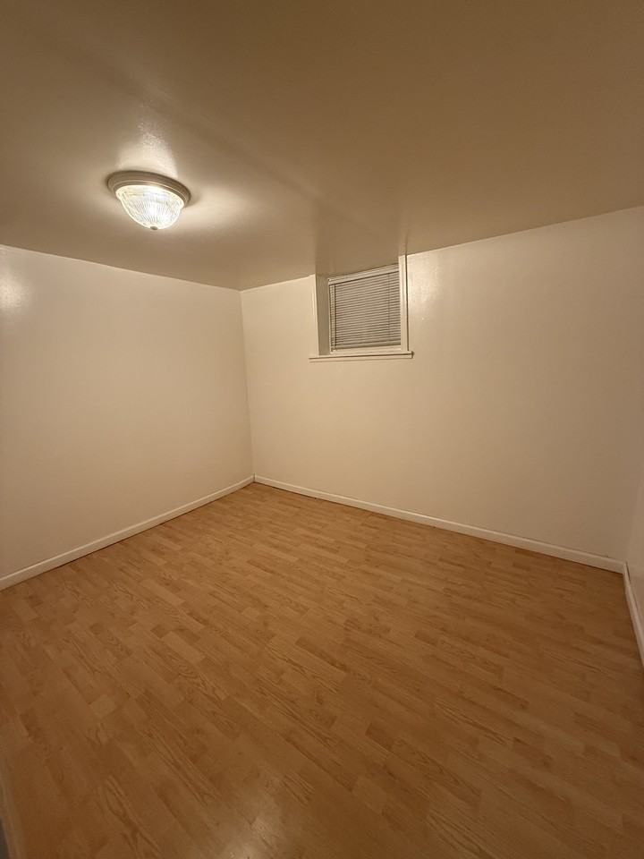 Dahill Road #1F - Photo 5 of 9