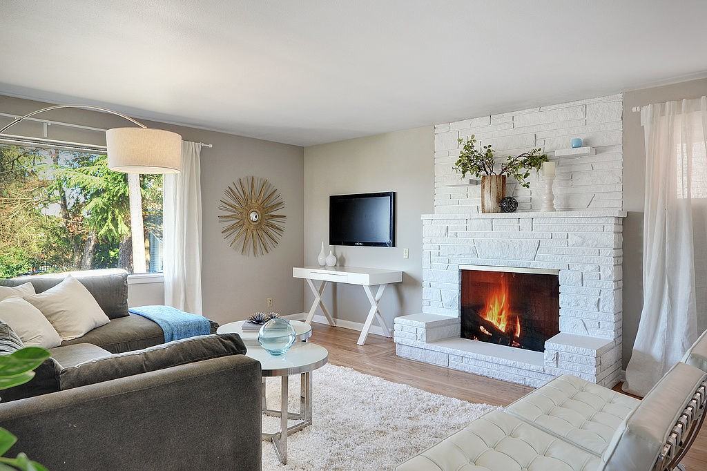 825 Ne 103rd St - Photo 4 of 15