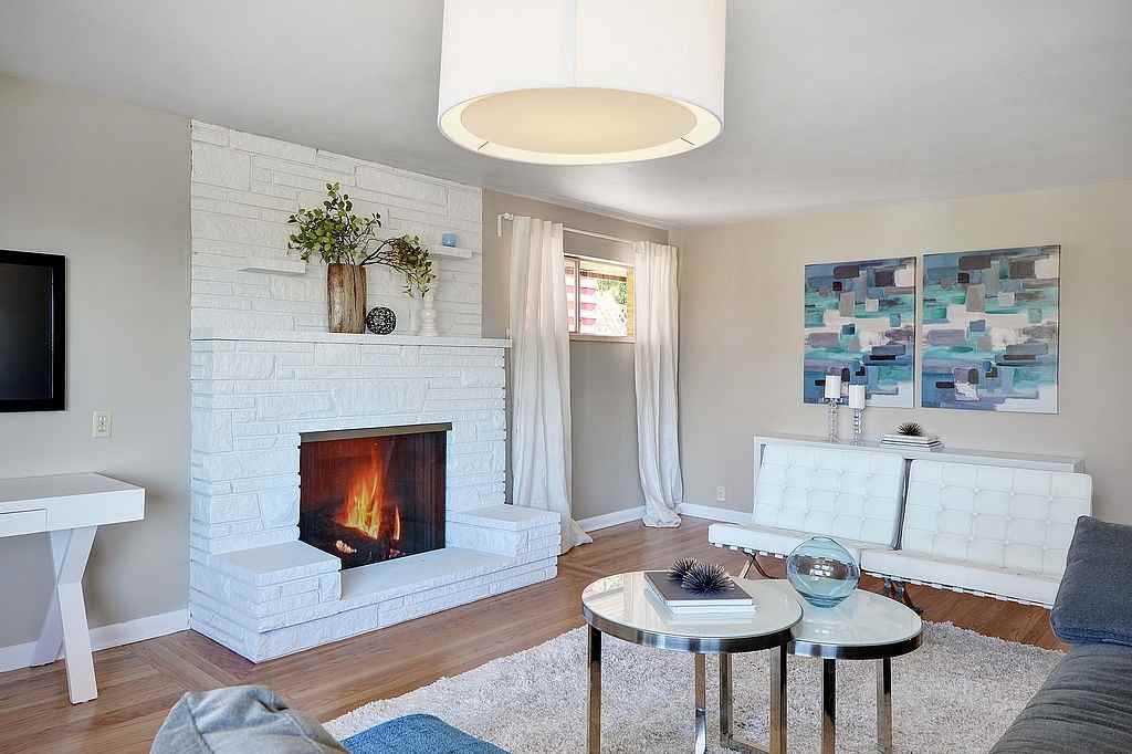 825 Ne 103rd St - Photo 5 of 15