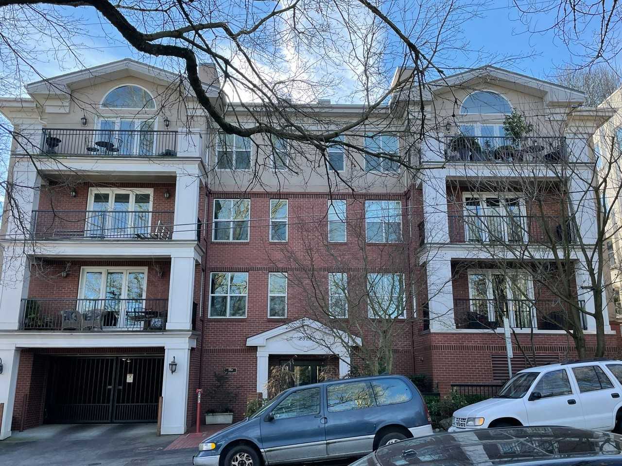 2328 Nw Glisan St - Photo 2 of 32