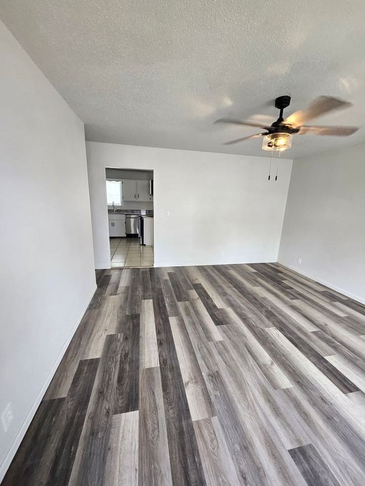 2506 Montana Pl - Photo 3 of 19