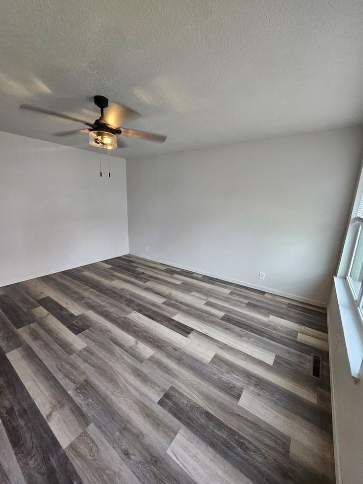 2506 Montana Pl - Photo 4 of 19