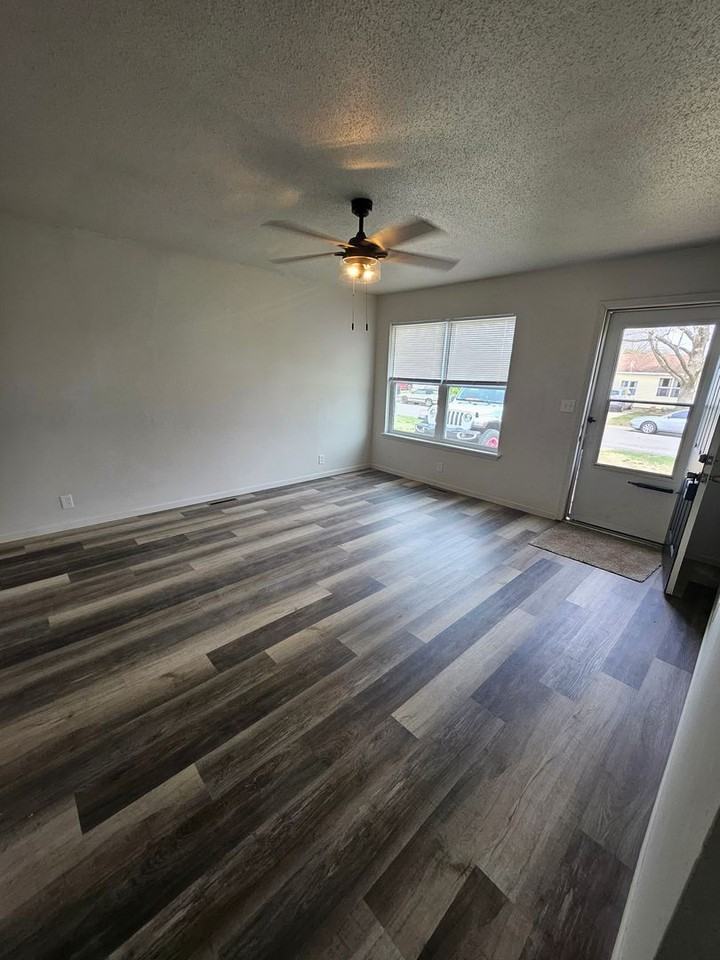 2506 Montana Pl - Photo 5 of 19