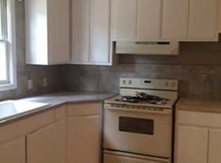 3220 Doughton St S - Photo 3 of 3