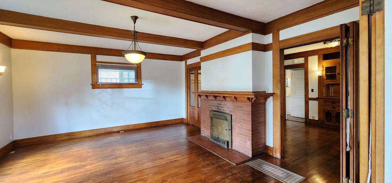 1048 Adella Ave - Photo 7 of 19