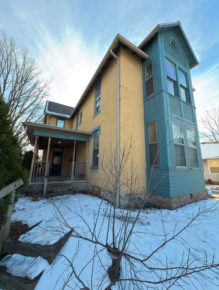 1113 State St #2 - Photo 2 of 3