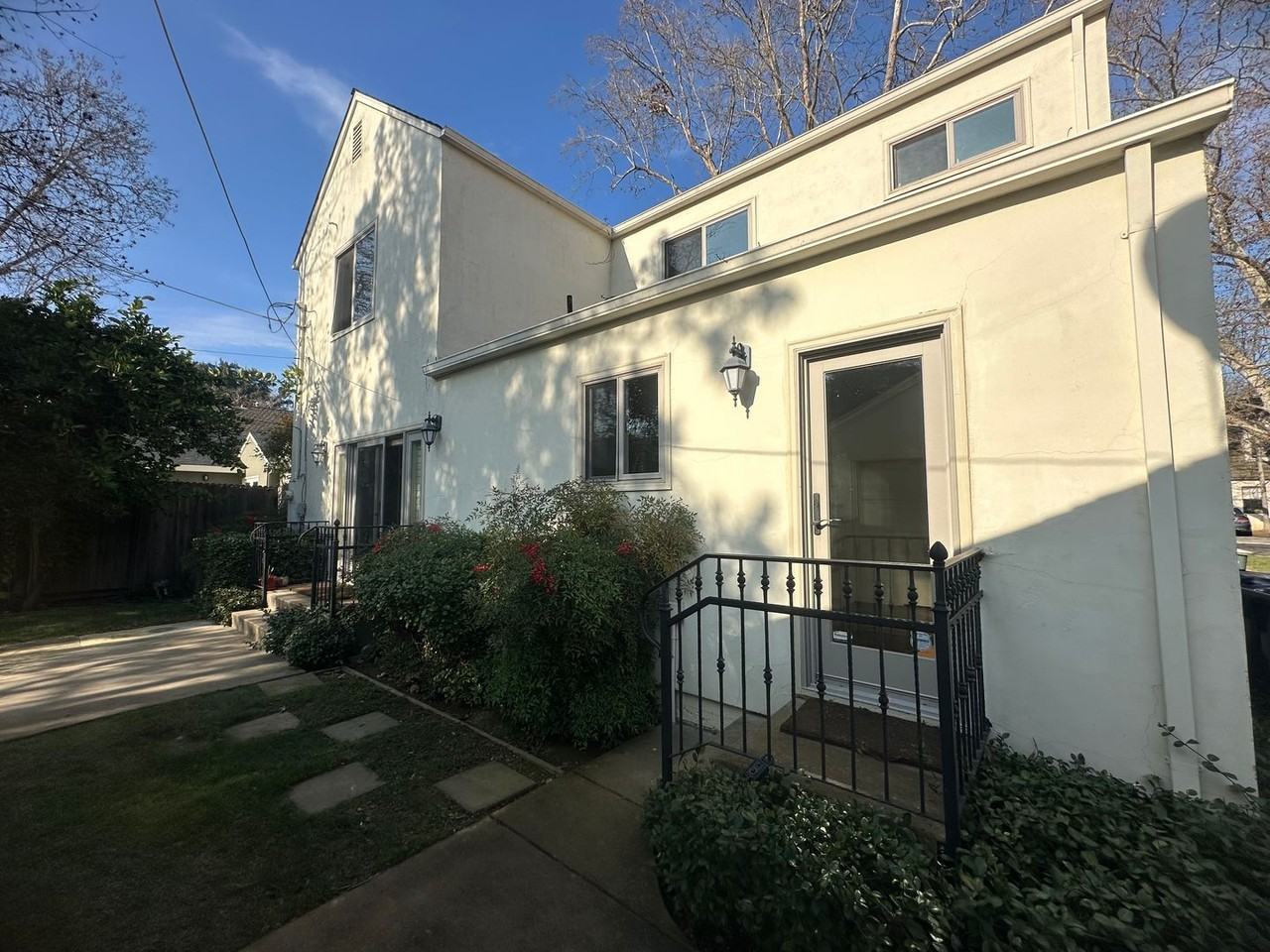 1520 9th Ave - Photo 6 of 22