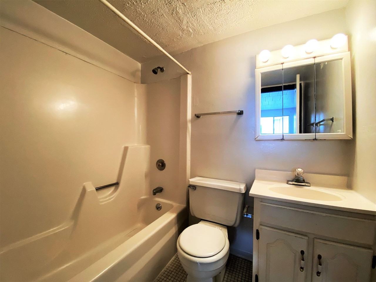 Sharpsburg - Photo 4 of 13