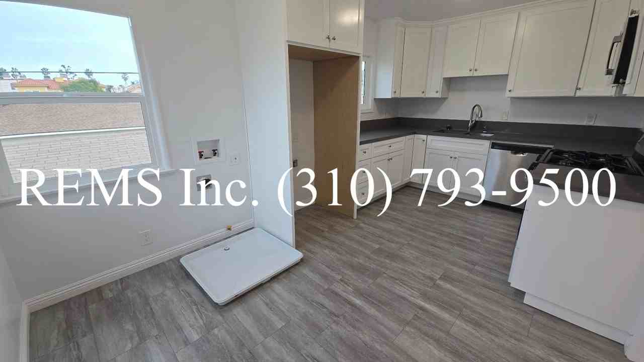 7052 Alvern St - Photo 5 of 18