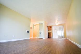 27-12695-12699 - Photo 1 of 1