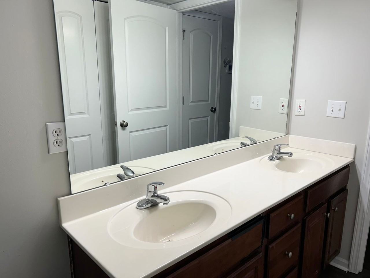 1100 Nw Willow Dr - Photo 7 of 10