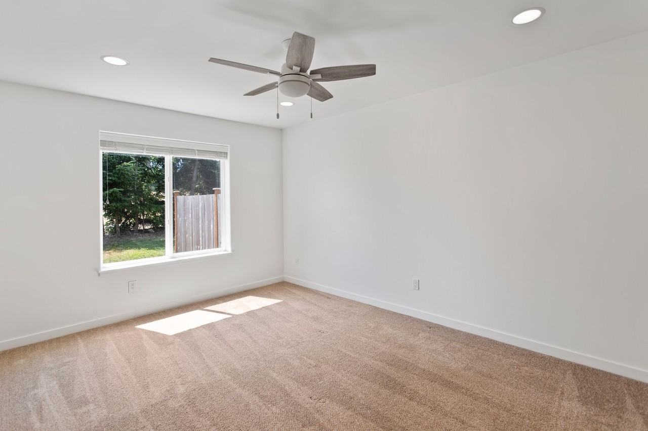 1735 Nw 5th Ave - Photo 7 of 19