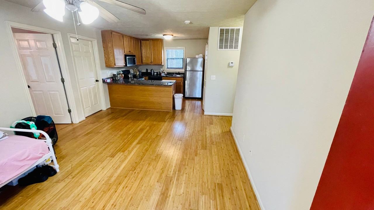 449 N Donahue Dr ##C21 - Photo 2 of 20