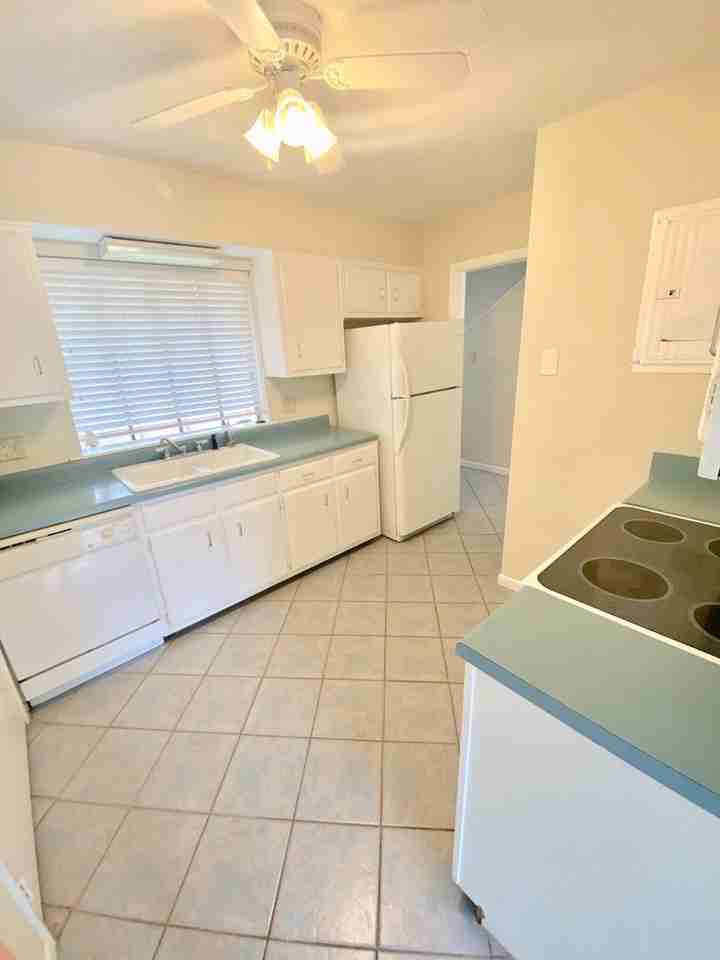 1255 E County Line Rd - Photo 2 of 12