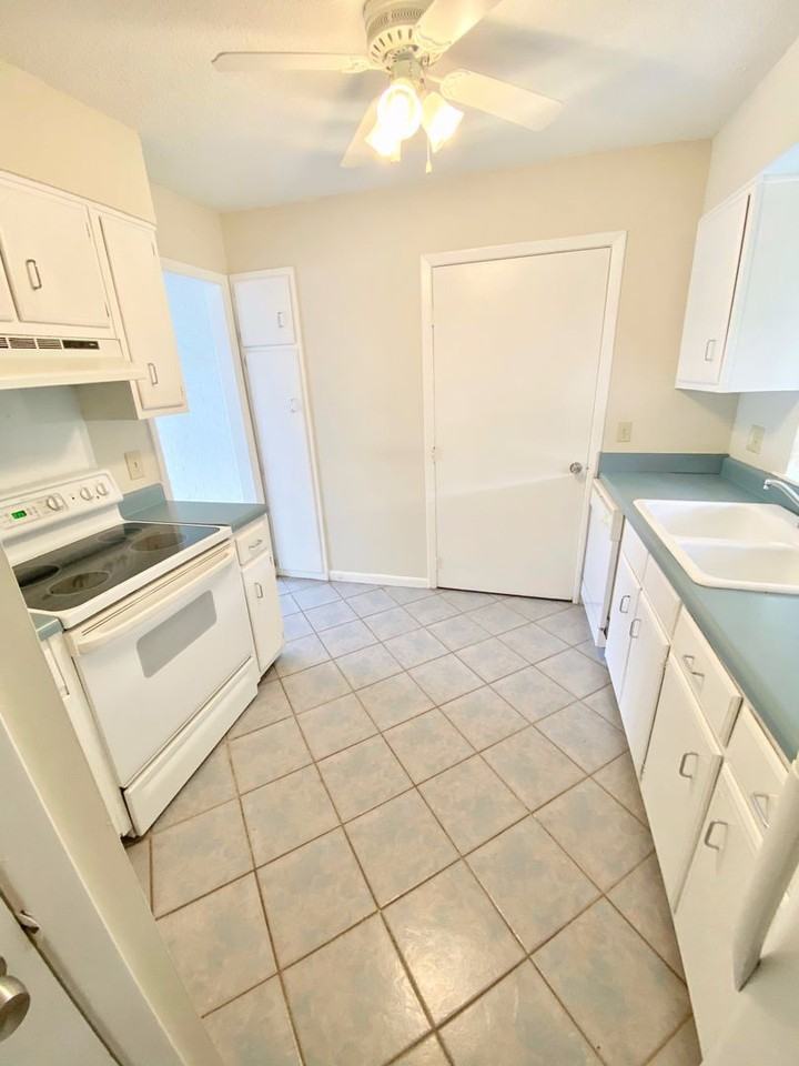 1255 E County Line Rd - Photo 5 of 12