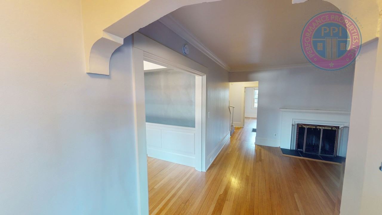 3284 Ne Bryce St - Photo 2 of 39