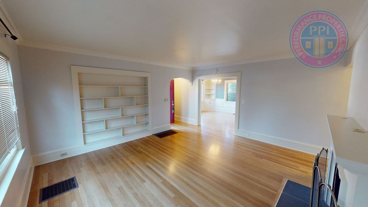 3284 Ne Bryce St - Photo 5 of 39