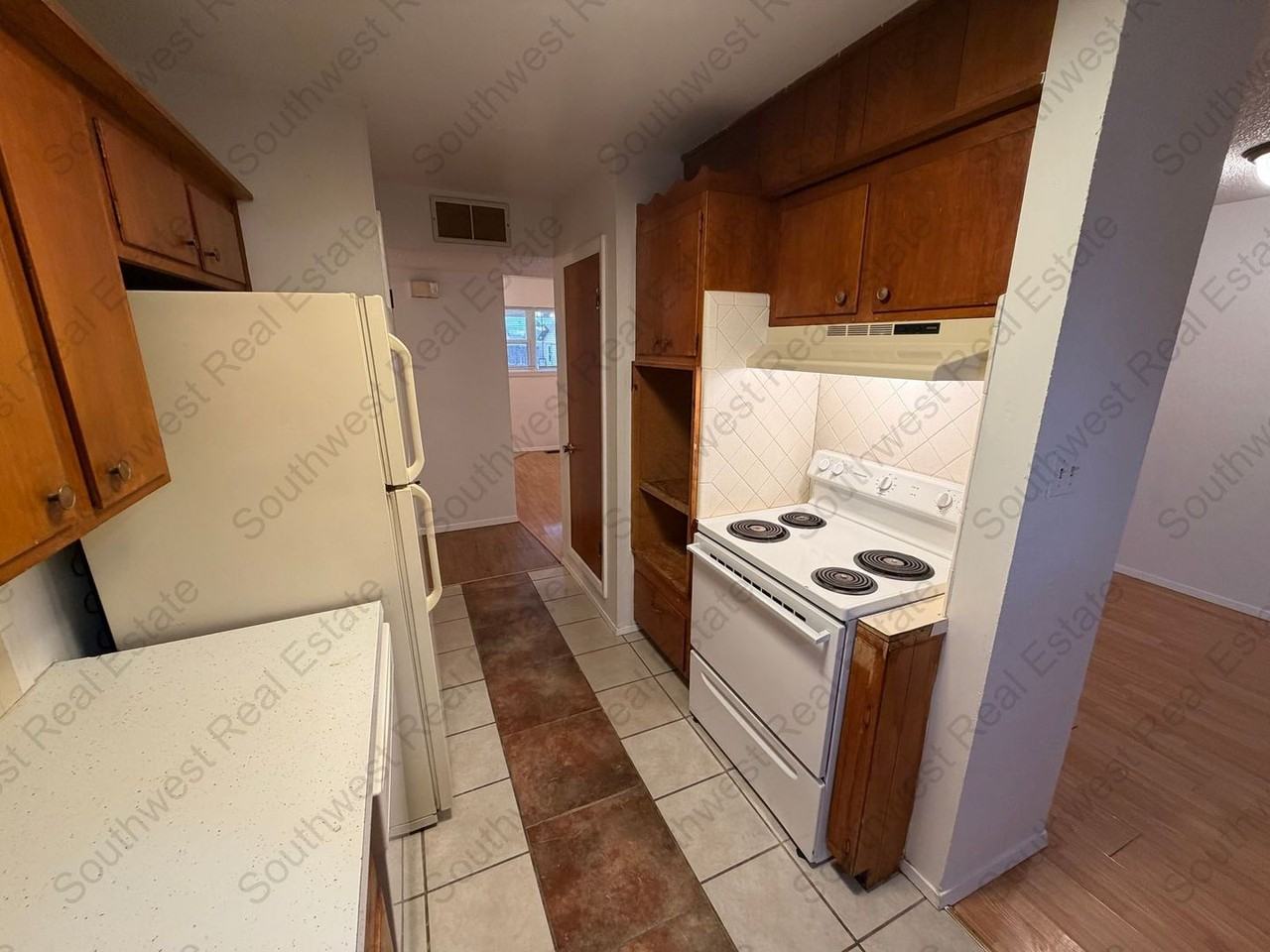 1604 Sheffield Dr - Photo 3 of 19