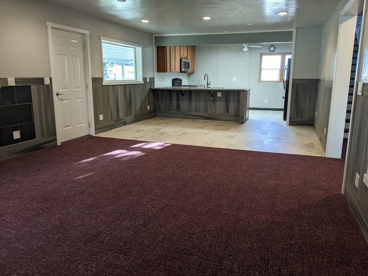 1223 Burrell Ave - Photo 4 of 16