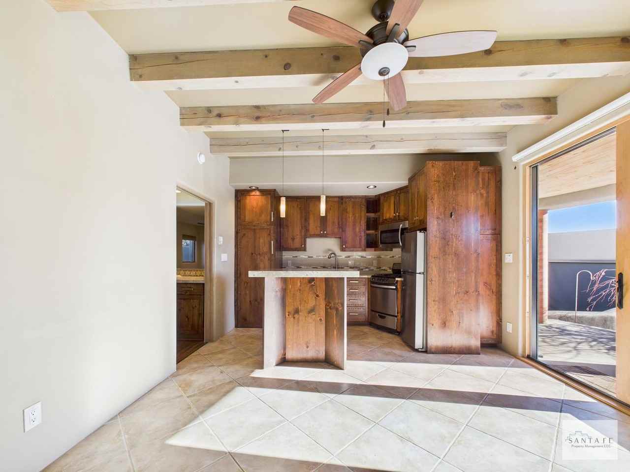 1614 City Lights St - Photo 5 of 14