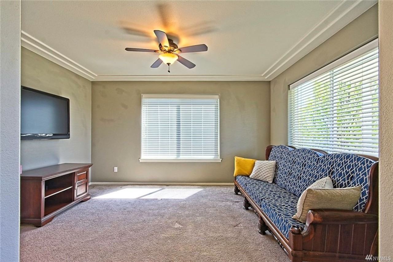 521 N Crestview Dr - Photo 5 of 18