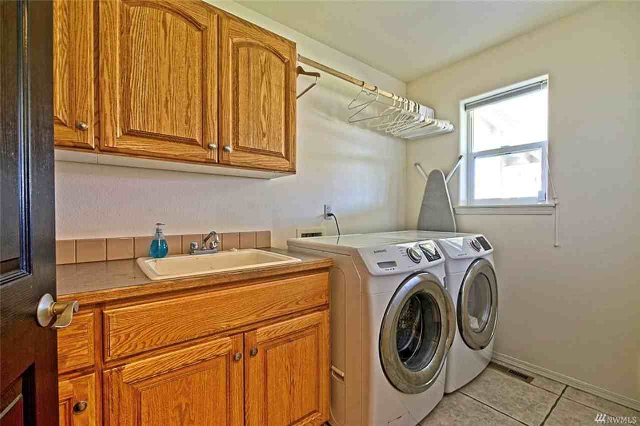 521 N Crestview Dr - Photo 6 of 18