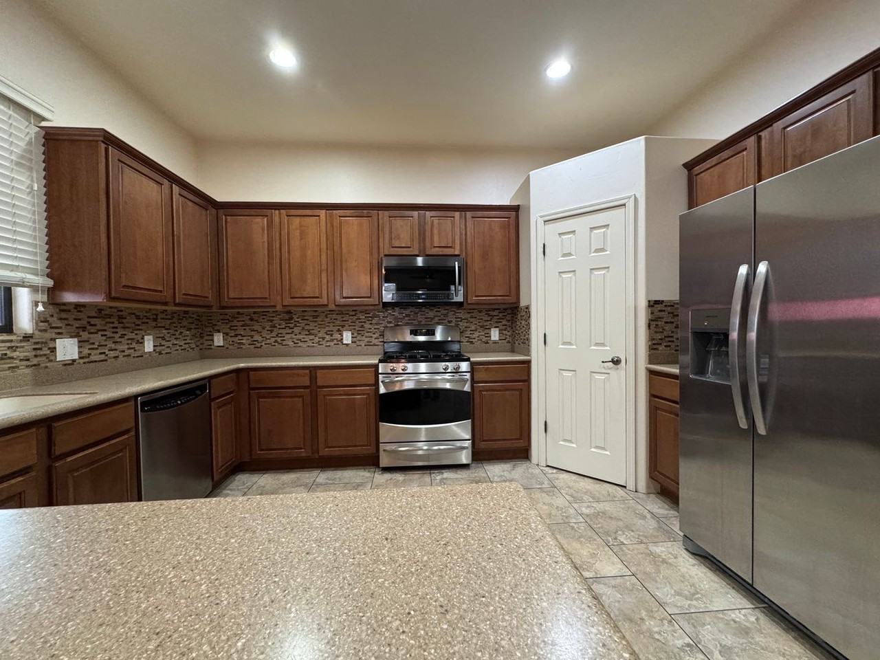 1289 Horner Dr - Photo 6 of 32