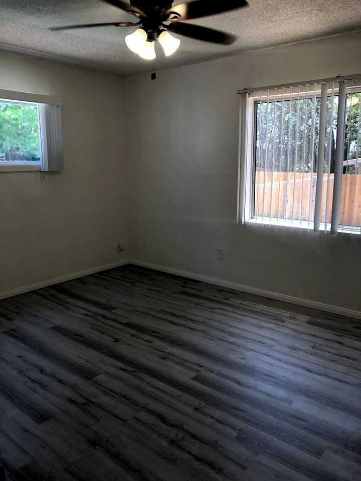 5049 54th St - Photo 2 of 34