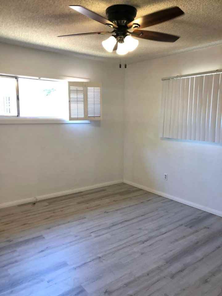 5049 54th St - Photo 5 of 34