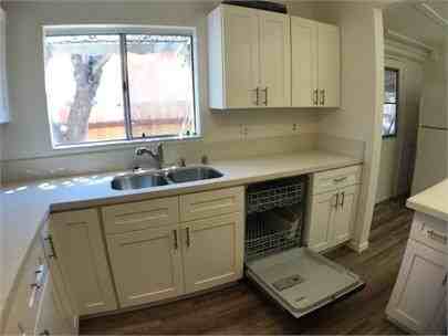 5065 54th St - Photo 6 of 16