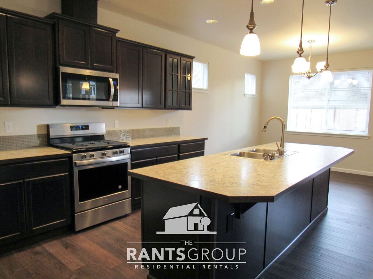 844 Natalee Jo St Se - Photo 2 of 21