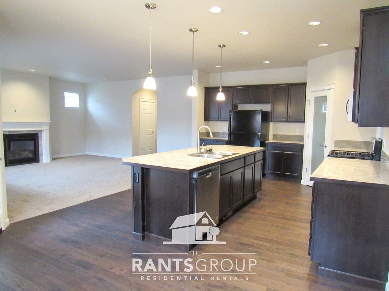 844 Natalee Jo St Se - Photo 3 of 21