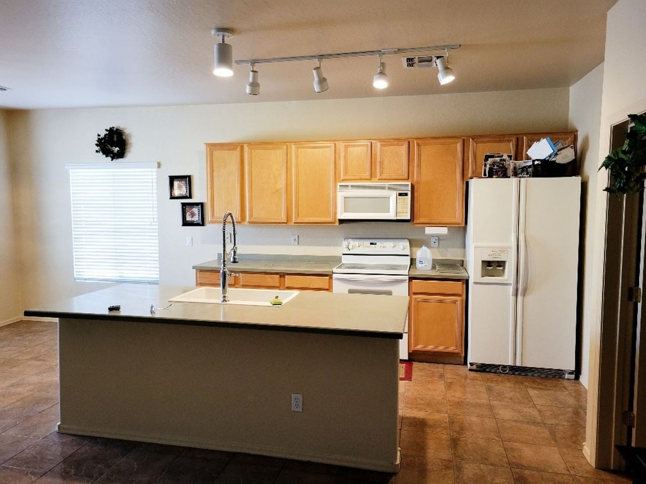 4568 E Aspen Ct - Photo 2 of 17