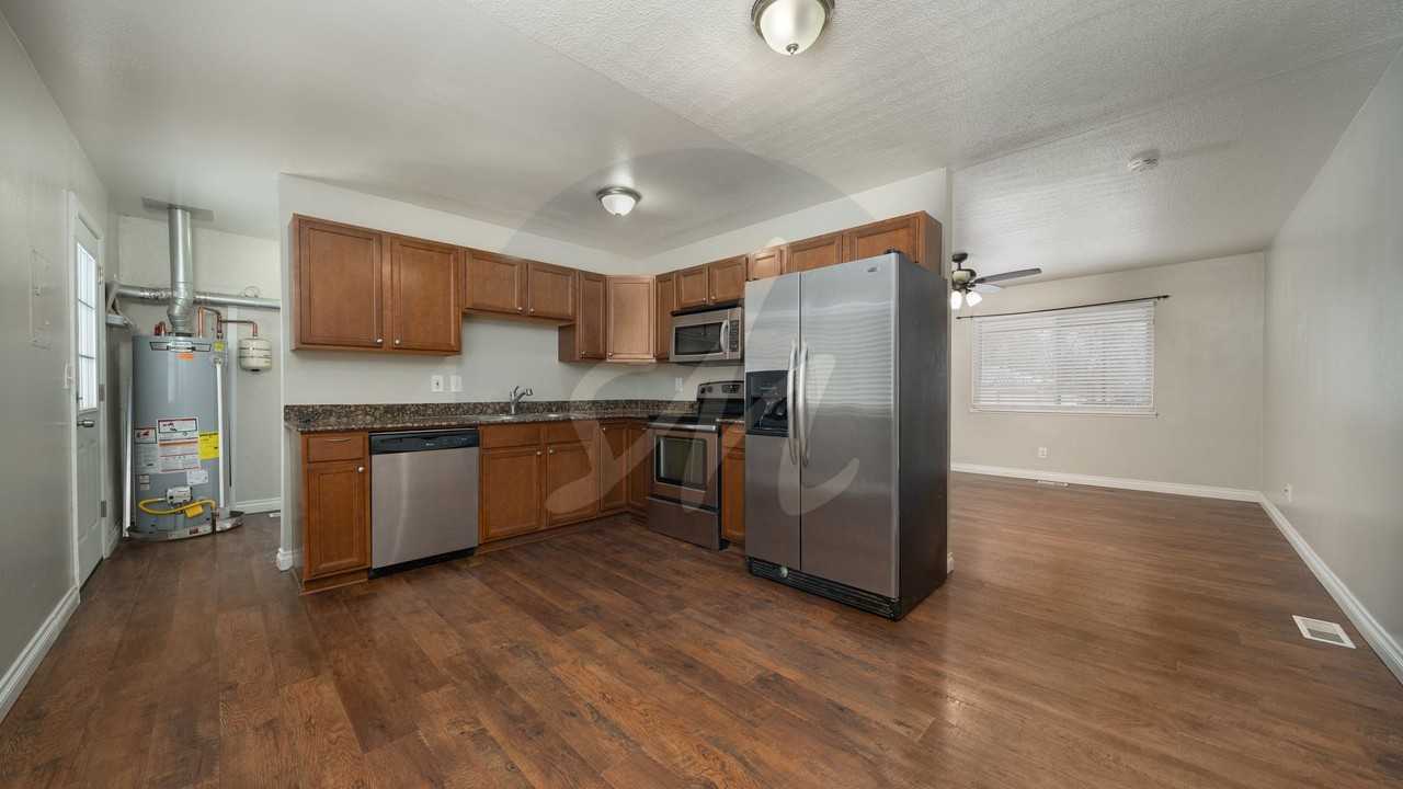 1234 Hartford St - Photo 4 of 13