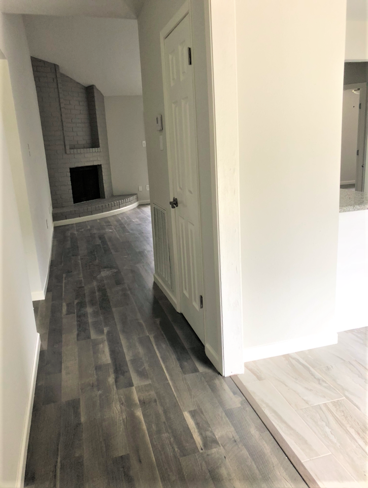 1919 Oakwell Ln - Photo 2 of 19