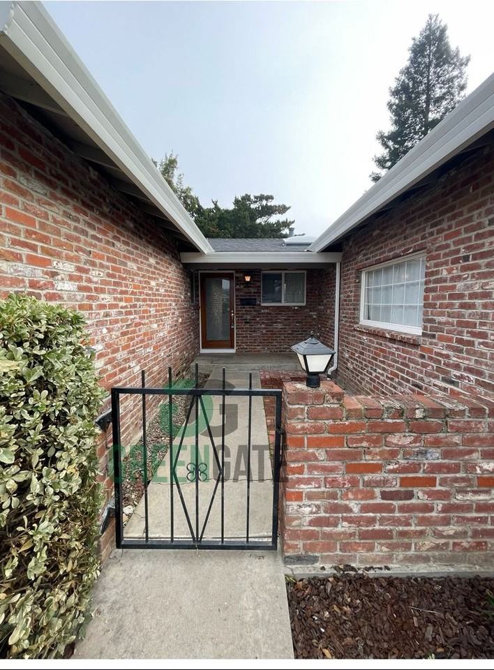 3212 Coventry Way - Photo 6 of 50