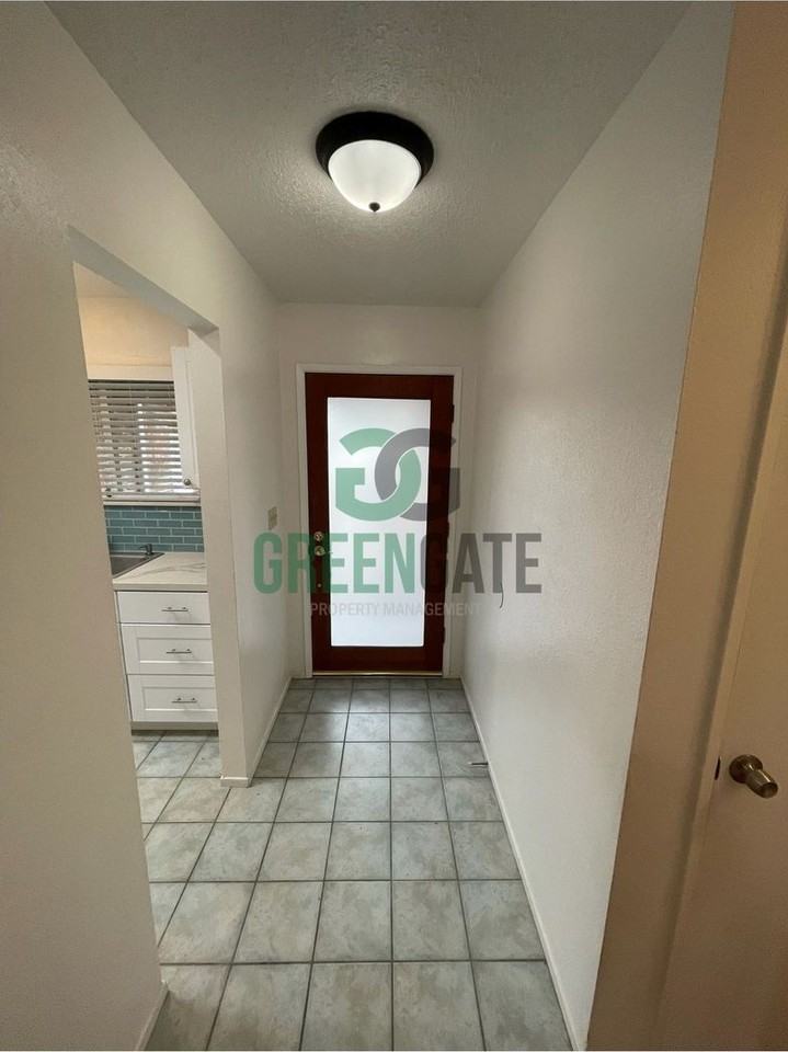 3212 Coventry Way - Photo 7 of 50