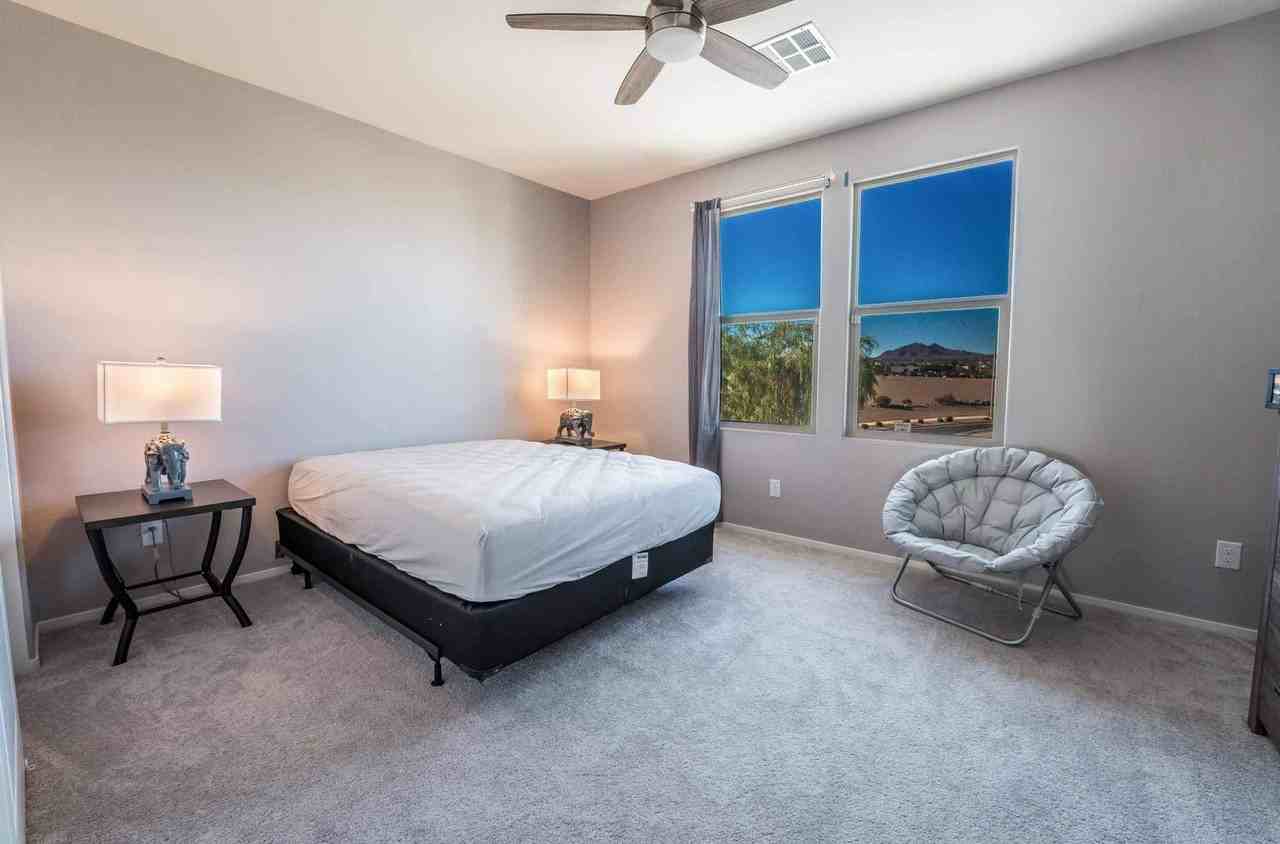 1115 E Sunset Rd - Photo 5 of 42