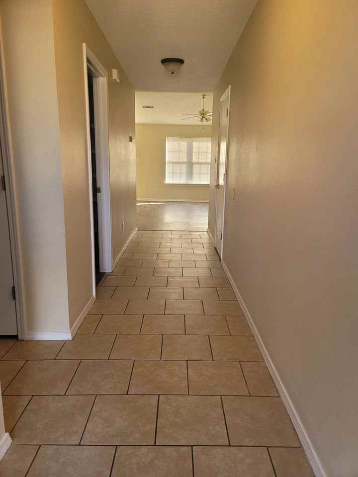 3802 Owen St - Photo 2 of 14